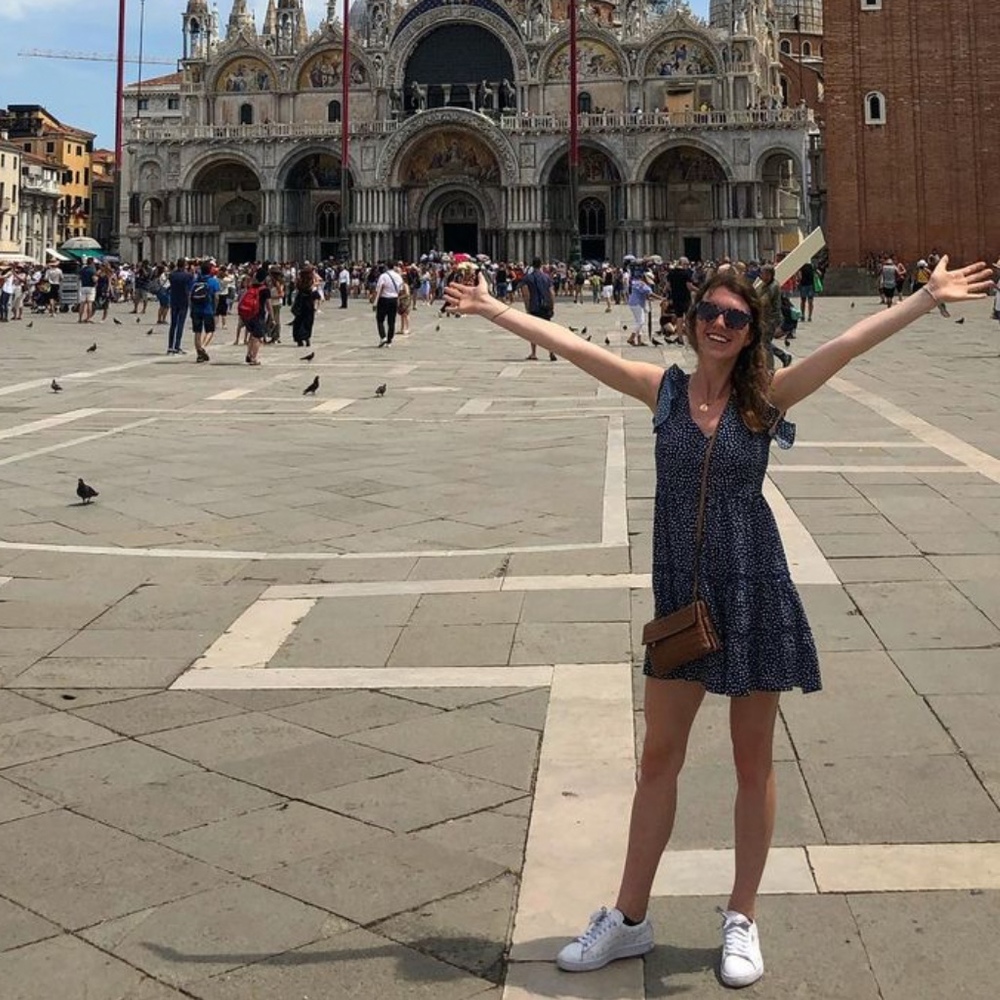 Meet your Posher, Alexandra